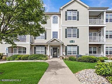 136 Mill Pond Way Eatontown NJ 07724