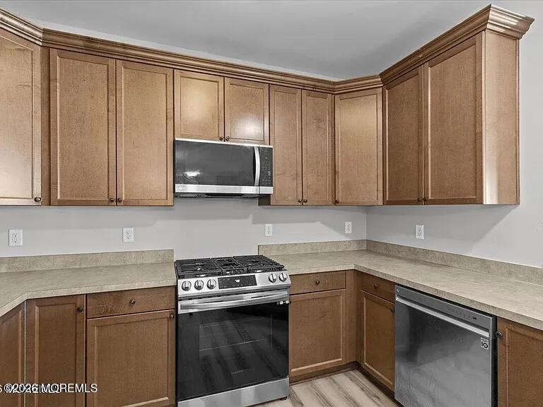 136 Mill Pond Way Eatontown NJ 07724