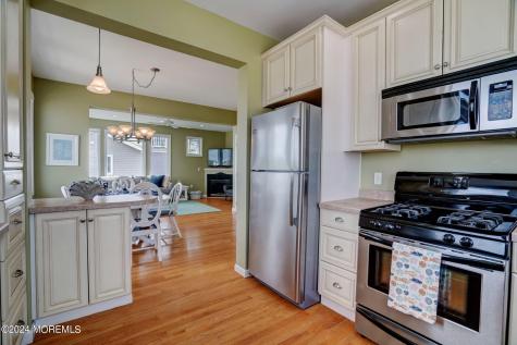 4 W Susan Avenue Long Beach Twp NJ 08008