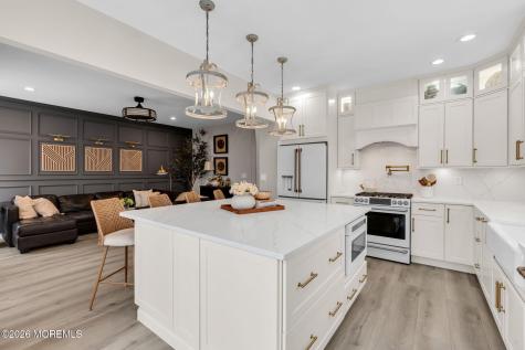 24 Smock Court Manalapan NJ 07726