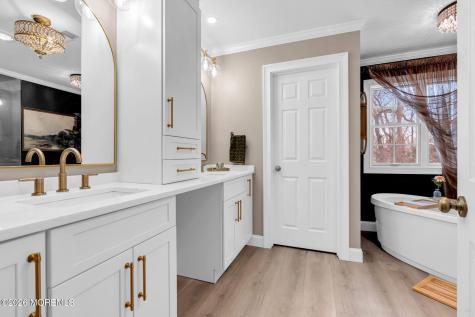 24 Smock Court Manalapan NJ 07726