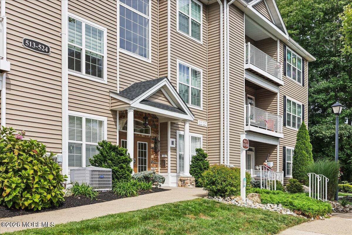 524 St Andrews Place Manalapan NJ 07726