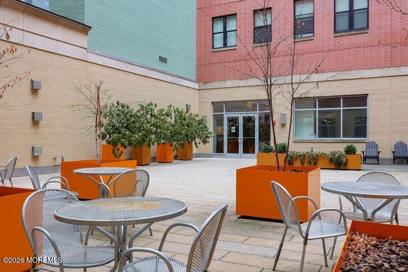 232 Pavonia Avenue Jersey City NJ 07302
