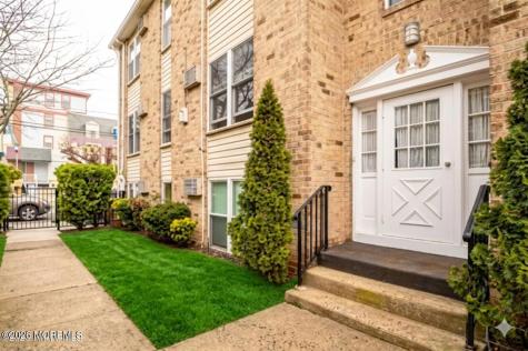 61 Pilgrim Pathway Ocean Grove NJ 07756