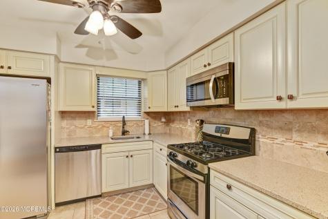 76 Bradford Court Aberdeen NJ 07747