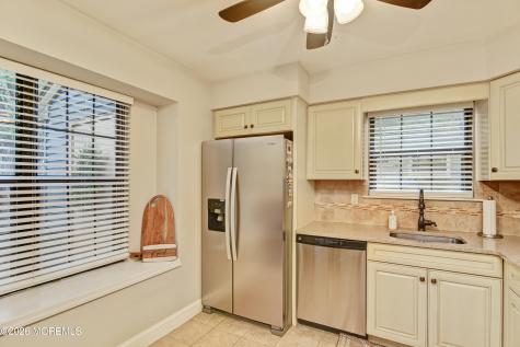 76 Bradford Court Aberdeen NJ 07747