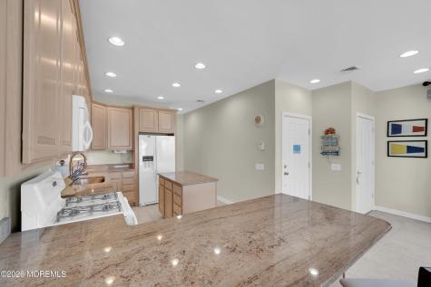 209-4 Beachfront Manasquan NJ 08736