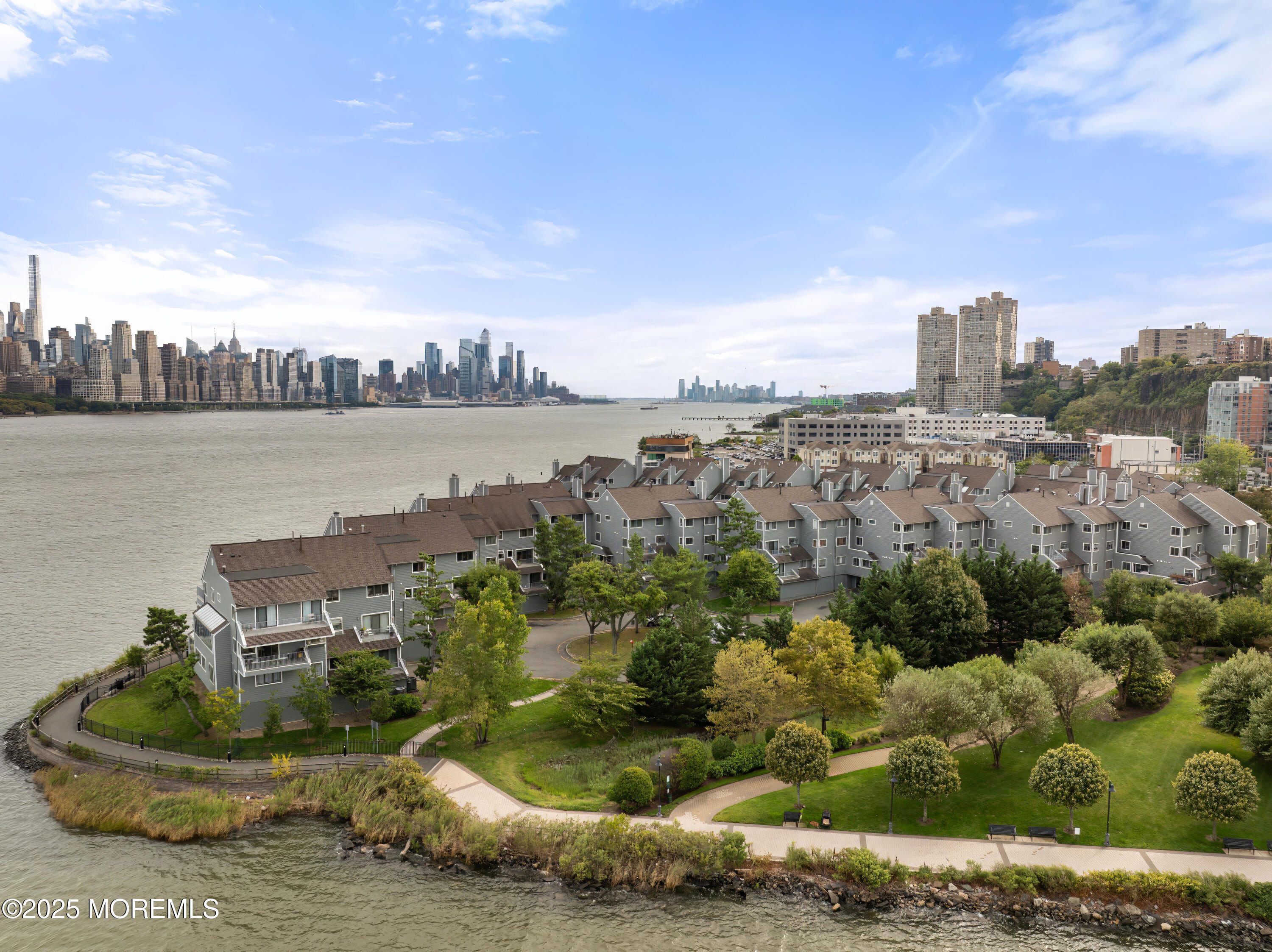 9E Cove Lane North Bergen NJ 07047