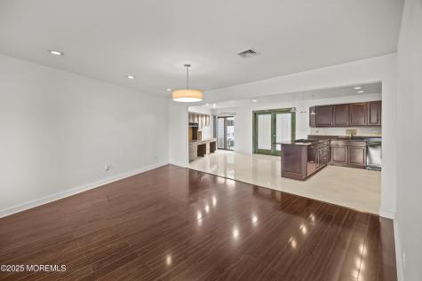 9E Cove Lane North Bergen NJ 07047