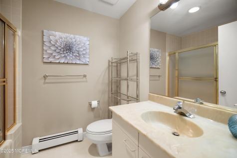 9E Cove Lane North Bergen NJ 07047