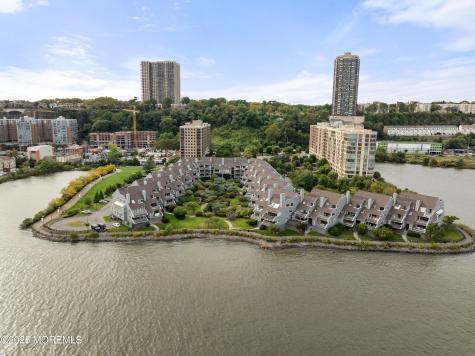 9E Cove Lane North Bergen NJ 07047