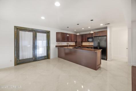 9E Cove Lane North Bergen NJ 07047