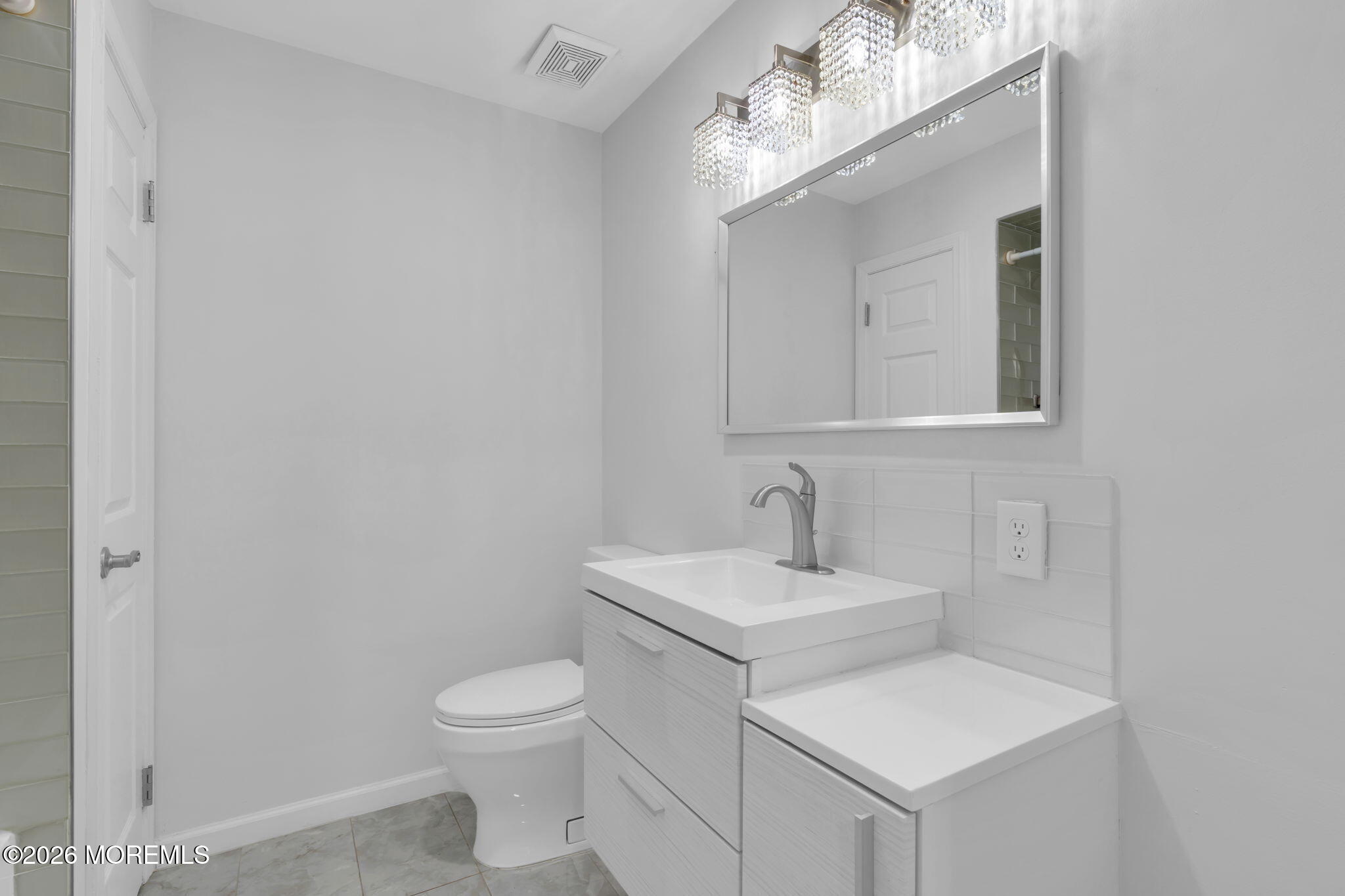 516 Woodbine Lane Lakewood NJ 08701