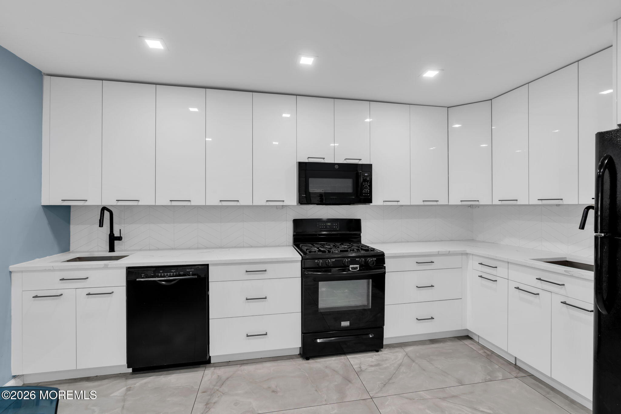 516 Woodbine Lane Lakewood NJ 08701
