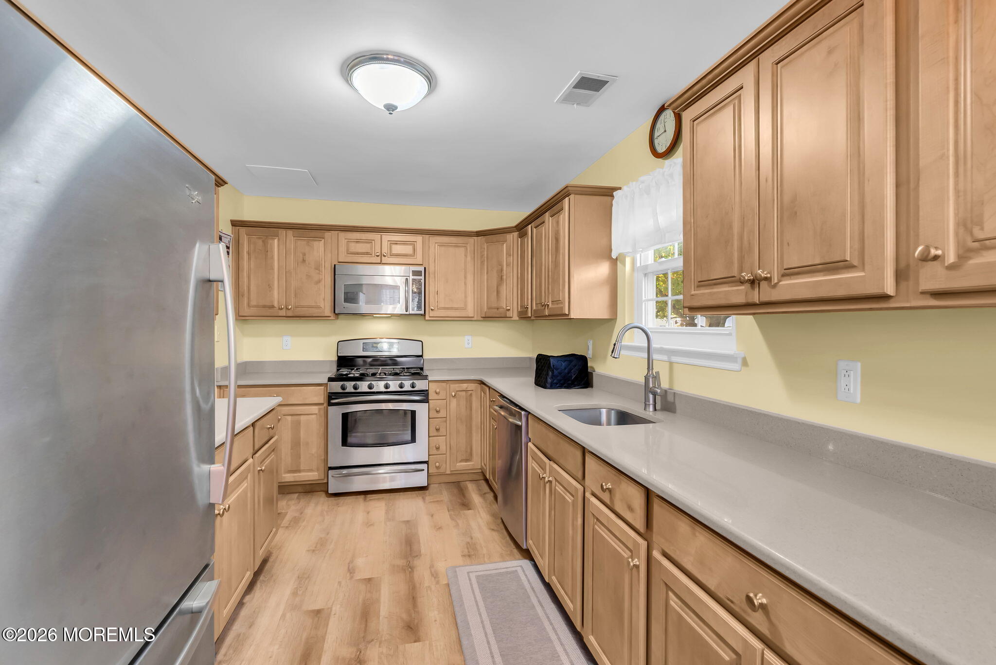 8 Shire Place Tinton Falls NJ 07753