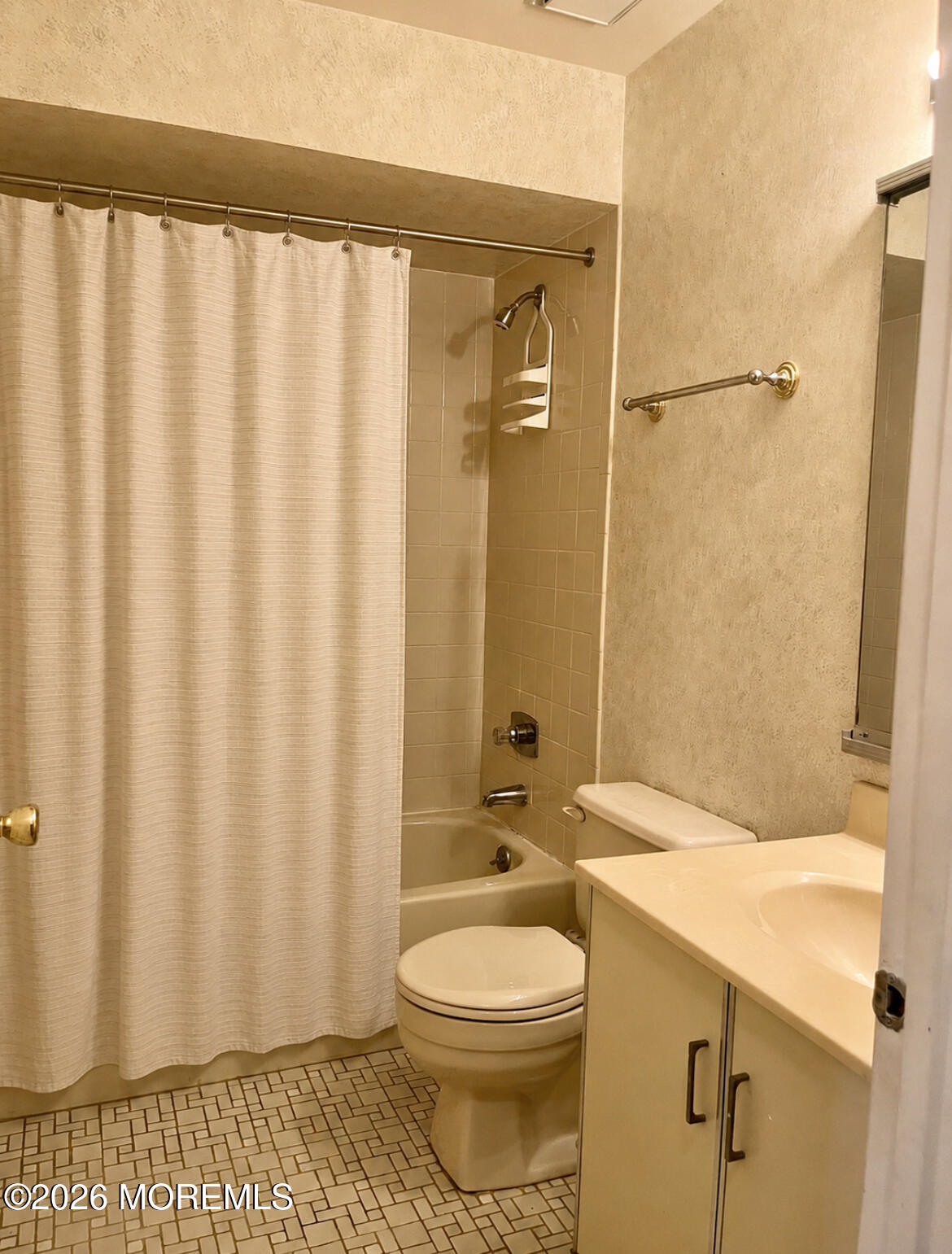 226 Perth Hill Court Aberdeen NJ 07747