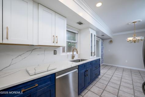 7 Heritage Terrace Jackson NJ 08527