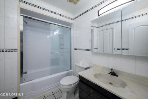 7 Heritage Terrace Jackson NJ 08527