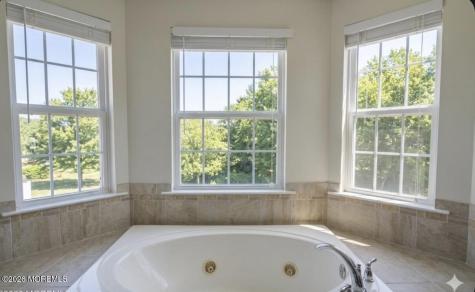 10 Maywood Run Tinton Falls NJ 07753