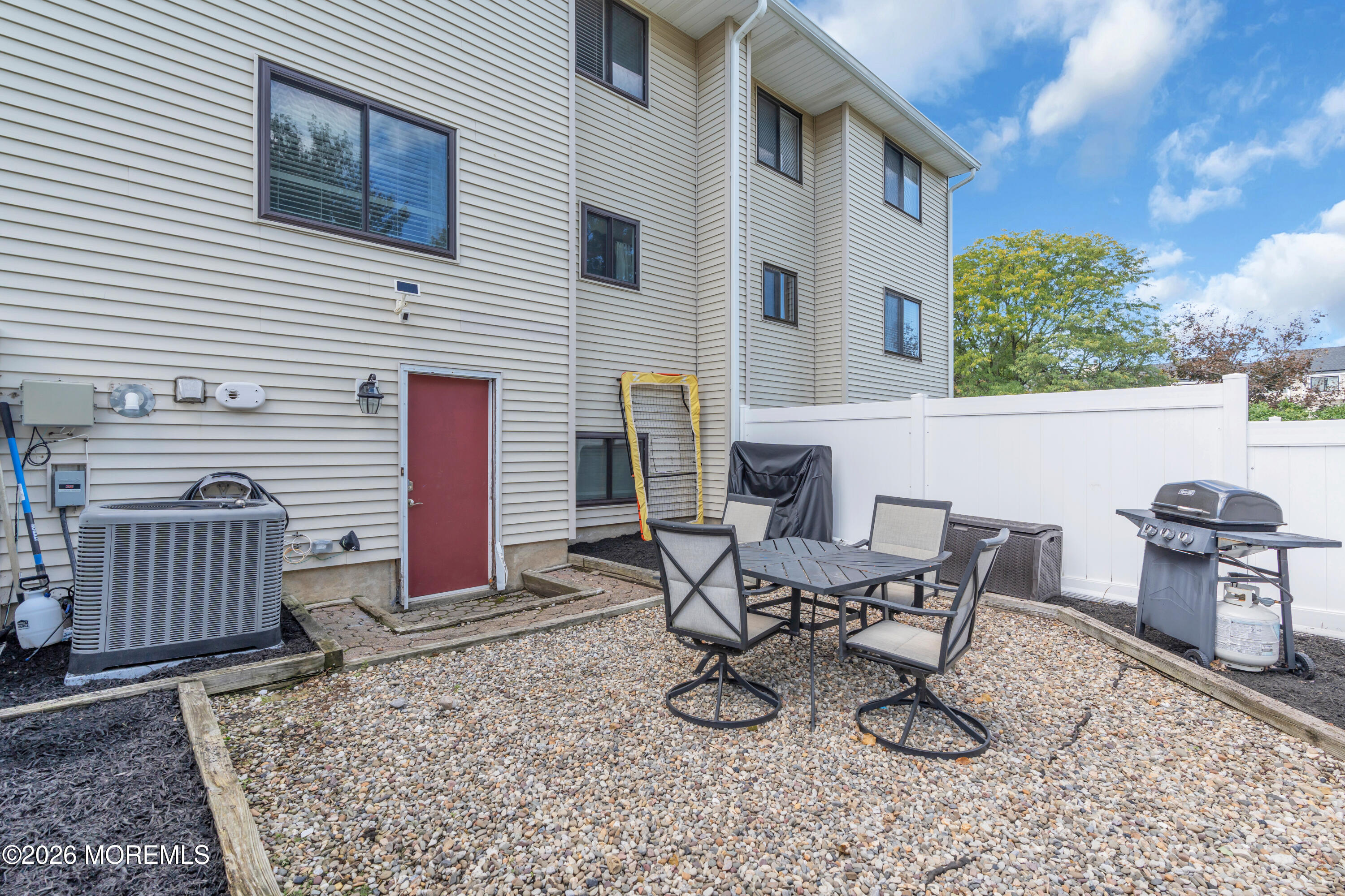 367 Middlewood Road Middletown NJ 07748