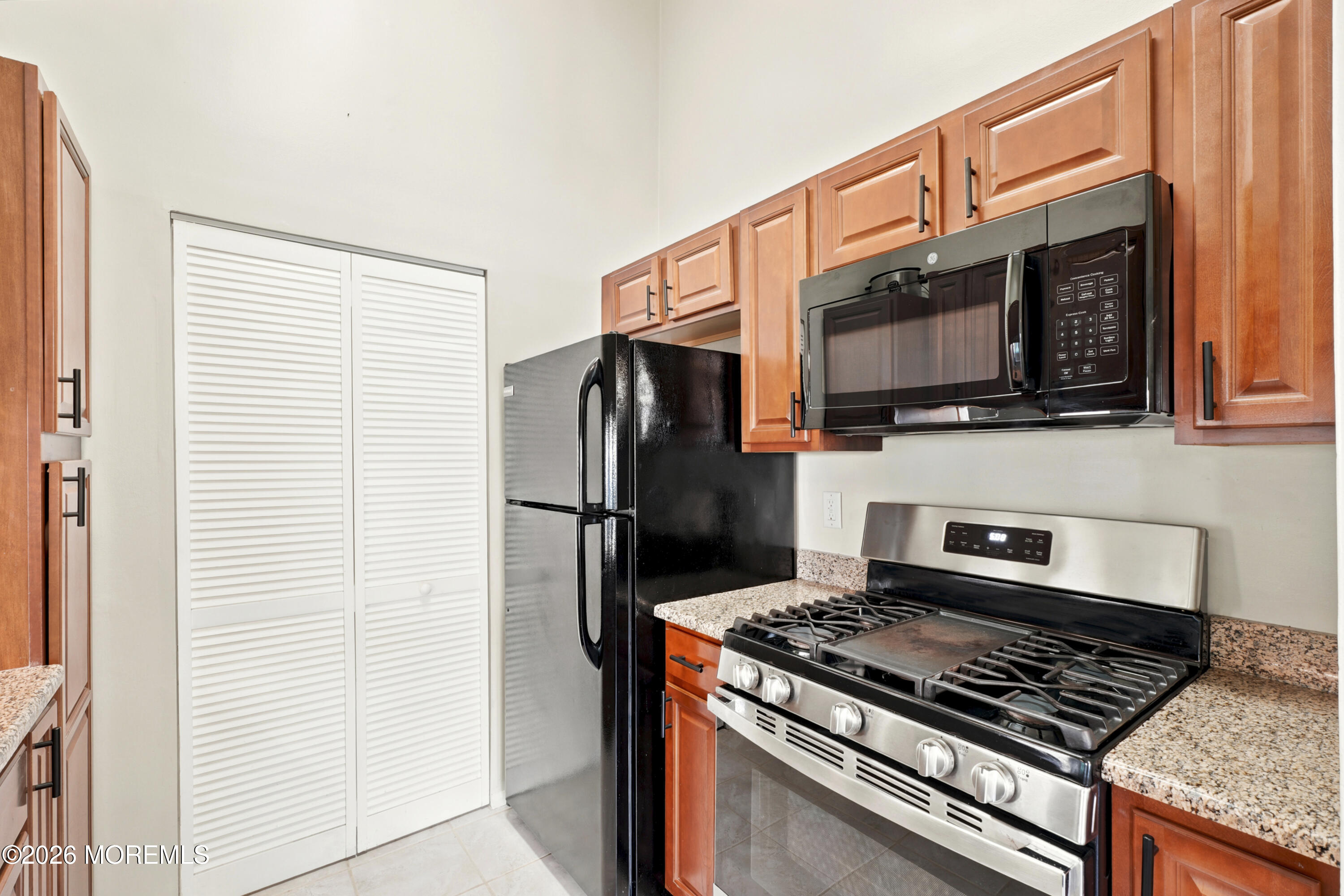 120 Whispering Oaks Way Jackson NJ 08527