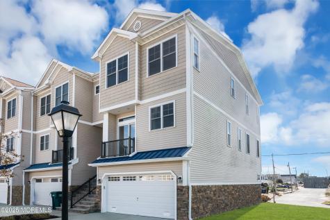 27 Jeffrey Drive Little Egg Harbor NJ 08087