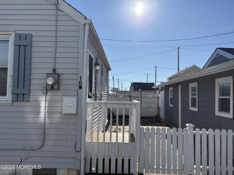 10 W Rutherford Lane Lavallette NJ 08735