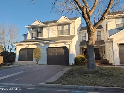 152 Chestnut Way Manalapan NJ 07726
