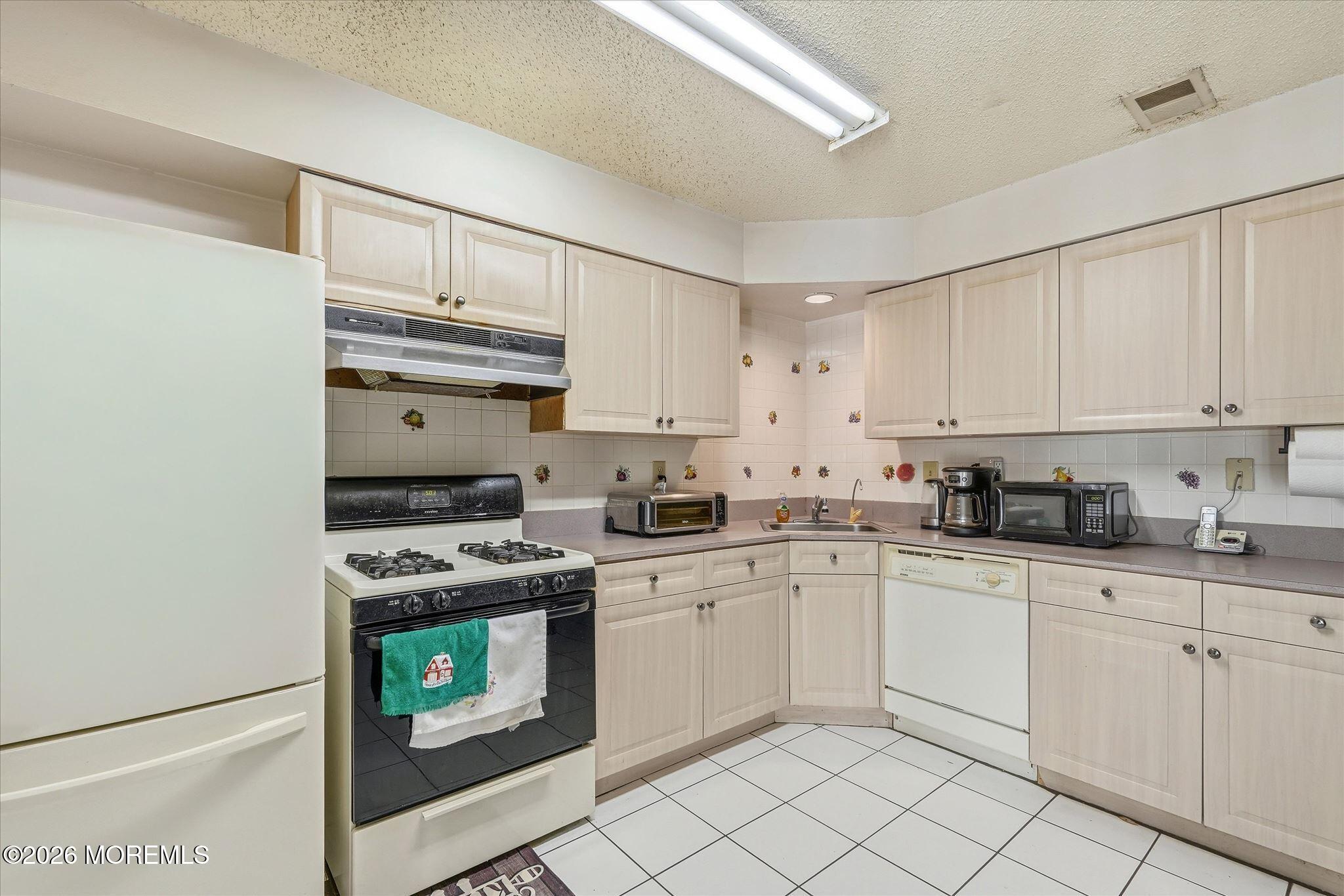 8 Stuart Drive Freehold NJ 07728