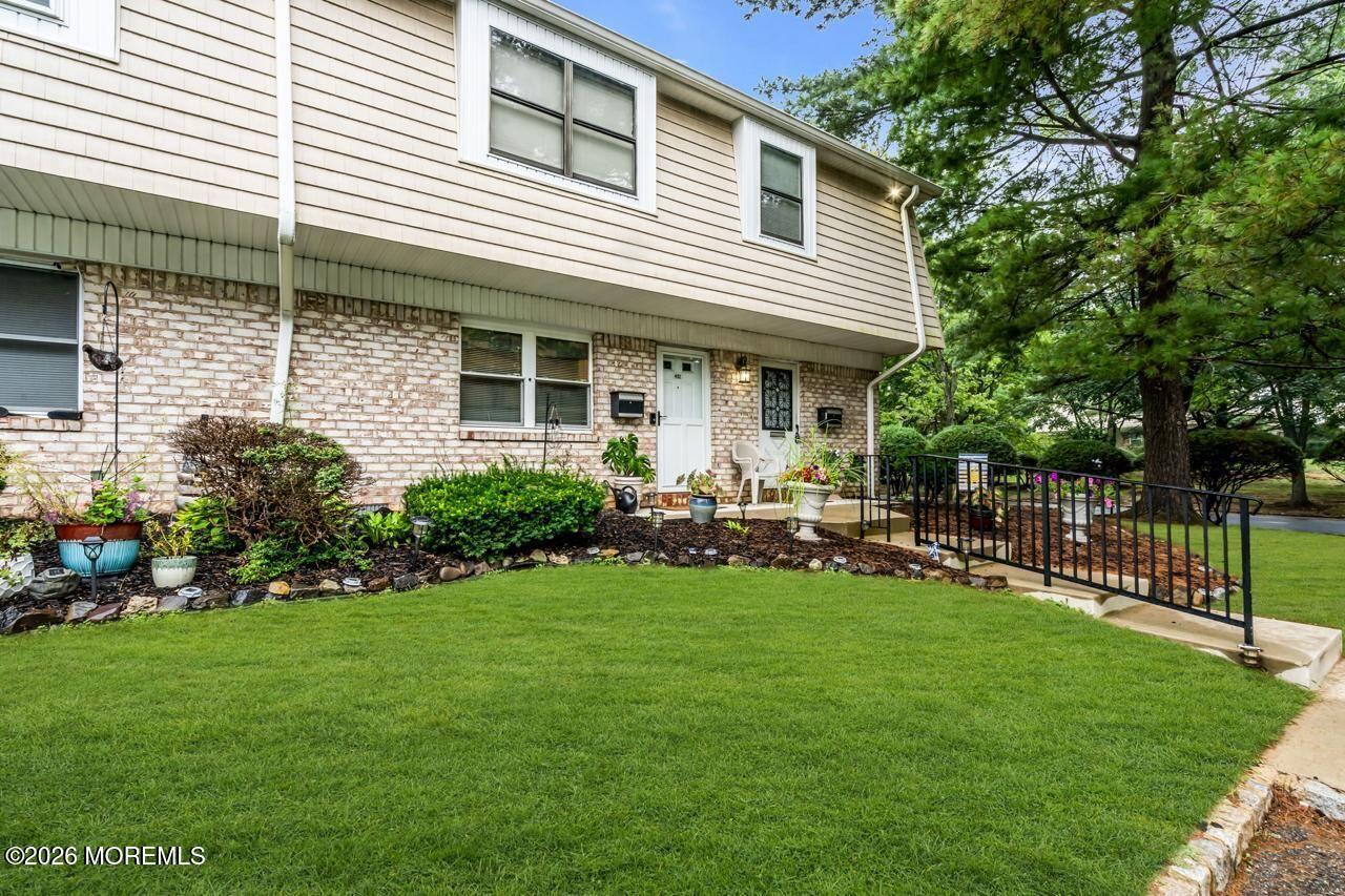 402 Silver Court Hamilton Square NJ 08690