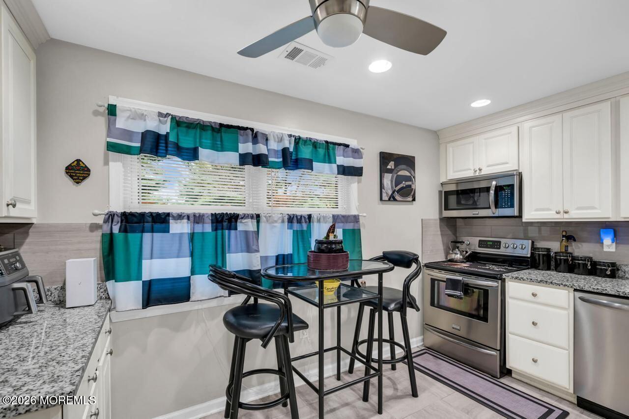 402 Silver Court Hamilton Square NJ 08690