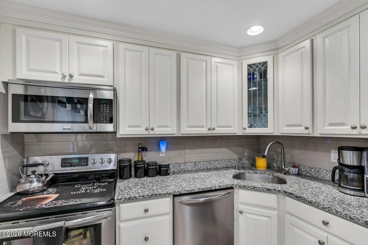 402 Silver Court Hamilton Square NJ 08690