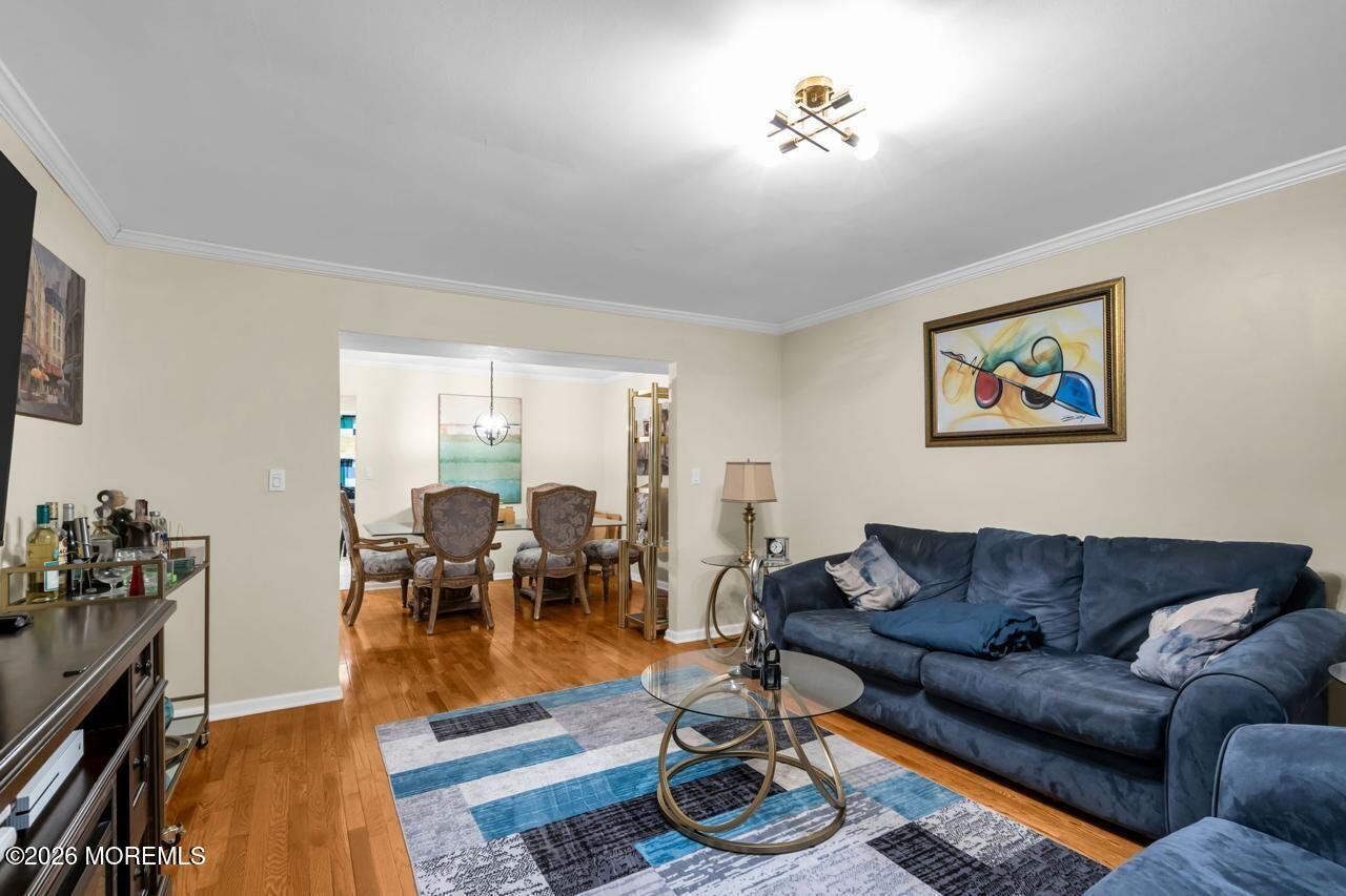 402 Silver Court Hamilton Square NJ 08690