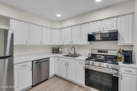 11 Patricia Court Howell NJ 07731