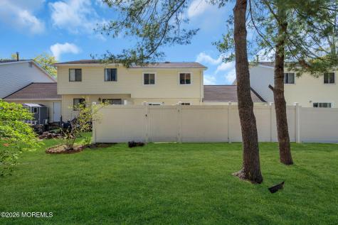 11 Patricia Court Howell NJ 07731