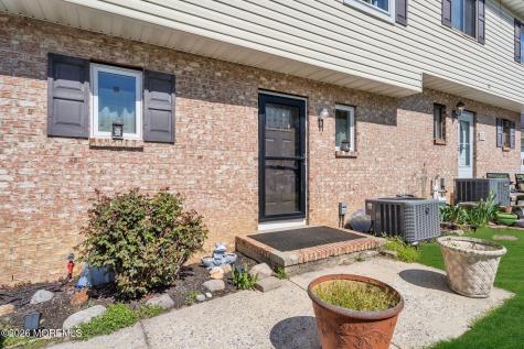 11 Patricia Court Howell NJ 07731