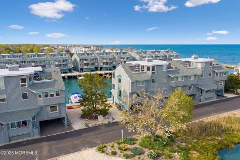37 Grand Bay Harbor Drive Waretown NJ 08758