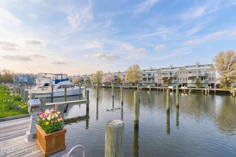 37 Grand Bay Harbor Drive Waretown NJ 08758