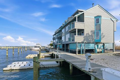 37 Grand Bay Harbor Drive Waretown NJ 08758