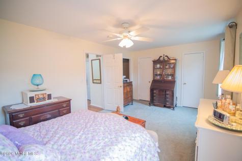 10 Carriage Lane Englishtown NJ 07726