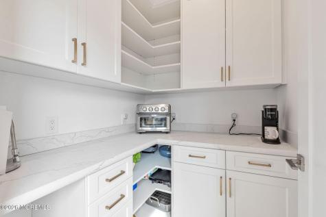 11 Valiant Court Middletown NJ 07748