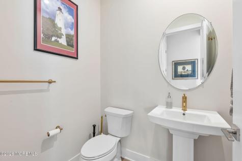 11 Valiant Court Middletown NJ 07748