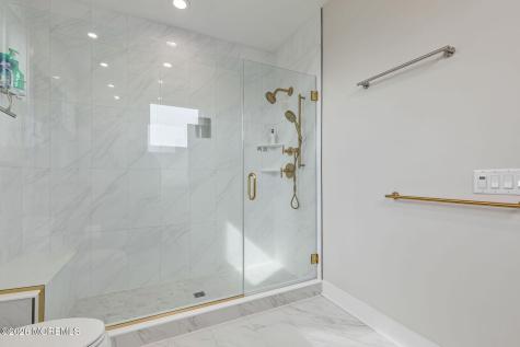 11 Valiant Court Middletown NJ 07748