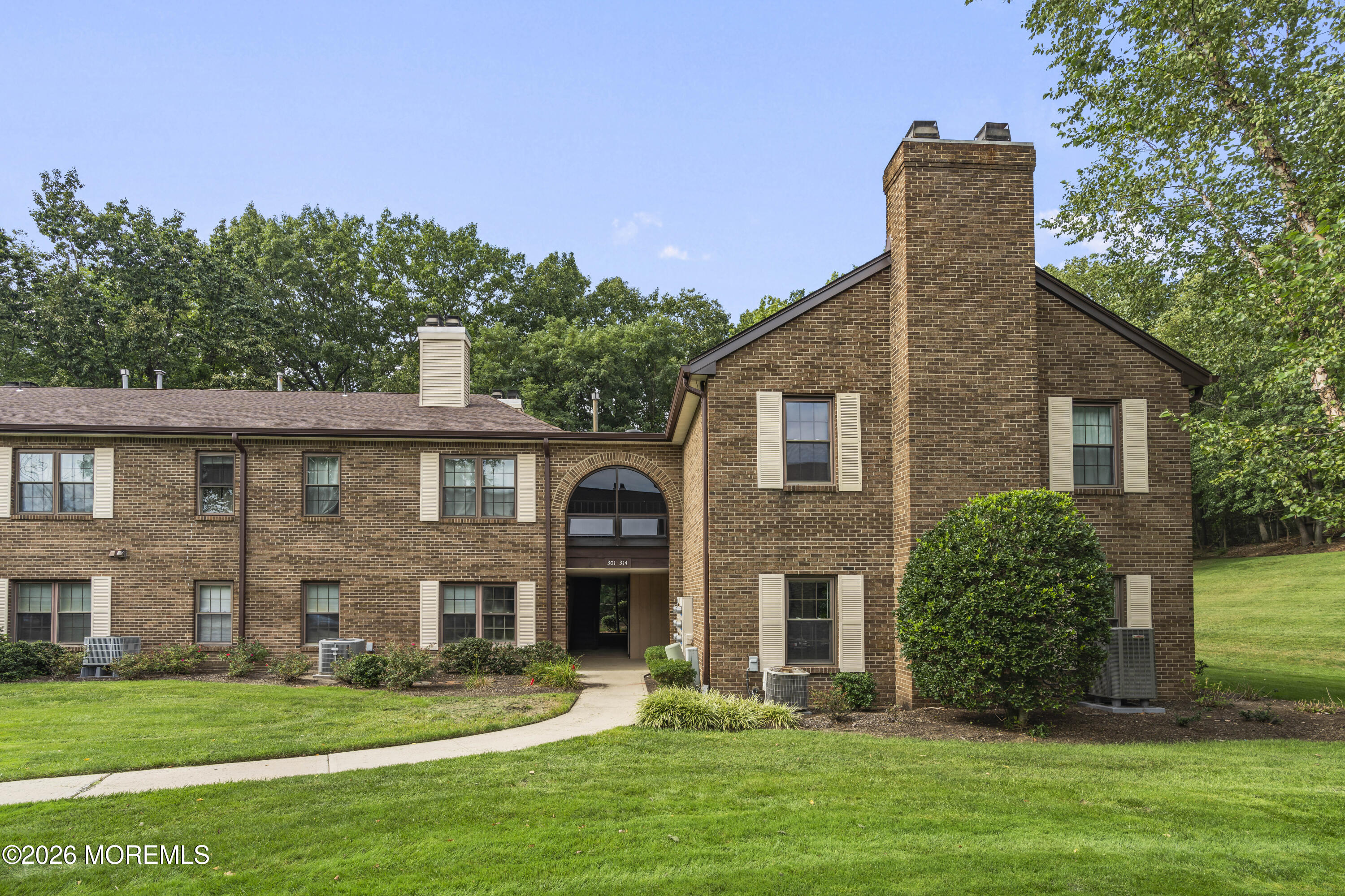 303 Wellington Place Aberdeen NJ 07747