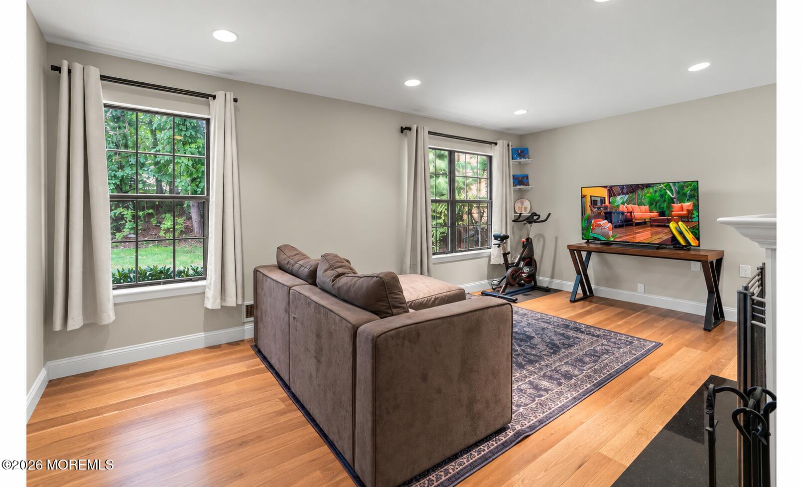 303 Wellington Place Aberdeen NJ 07747