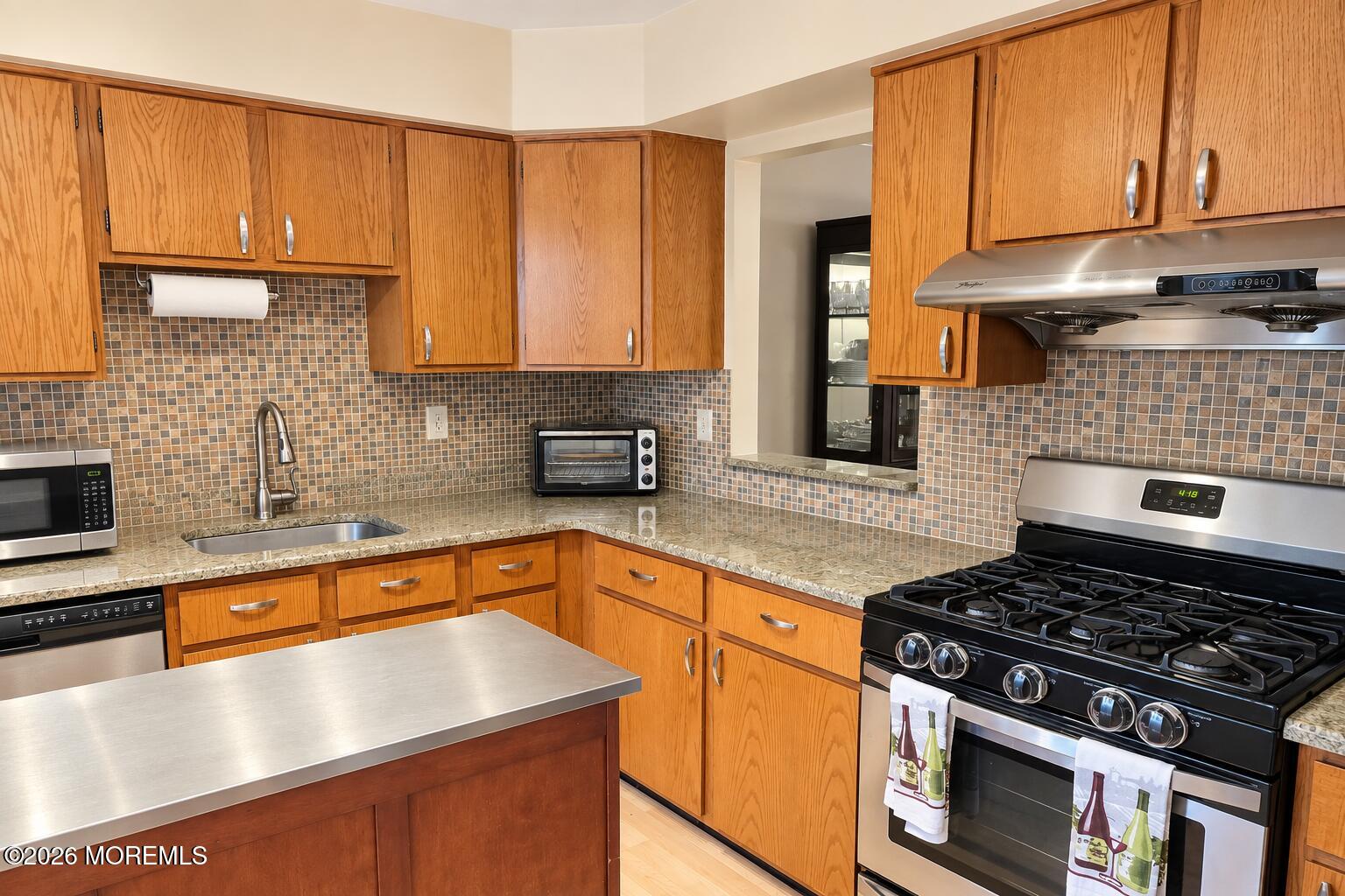 128 Dumbarton Hill Court Aberdeen NJ 07747