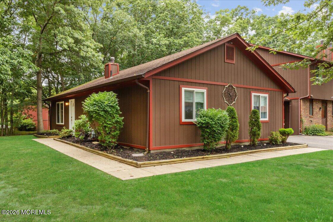 13 Flamingo Drive Howell NJ 07731