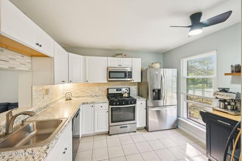 20 Greenwich Drive Galloway NJ 08205