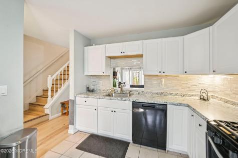 20 Greenwich Drive Galloway NJ 08205
