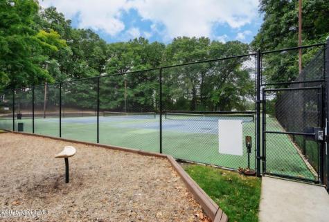 283 Gloucester Court Aberdeen NJ 07747